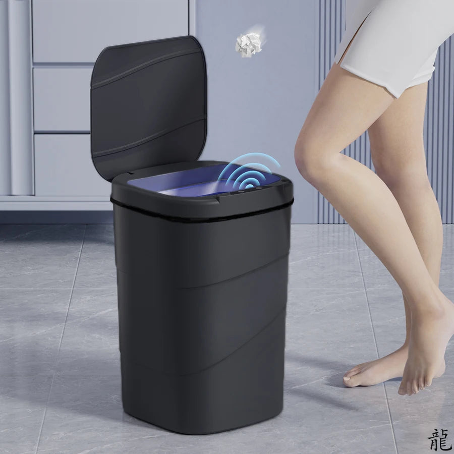 Poubelle à capteur de présence HygiaSense™