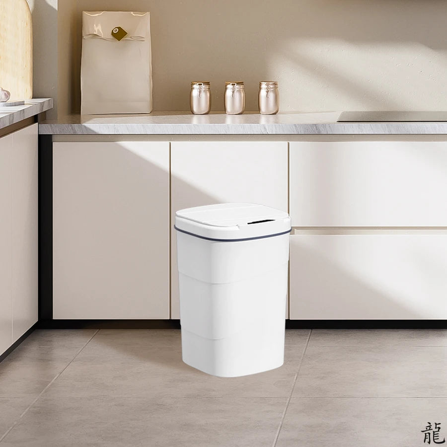Poubelle à capteur de présence HygiaSense™